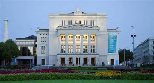 Латвийская национальная опера и балет Диего Дельсо через Wikipedia CC