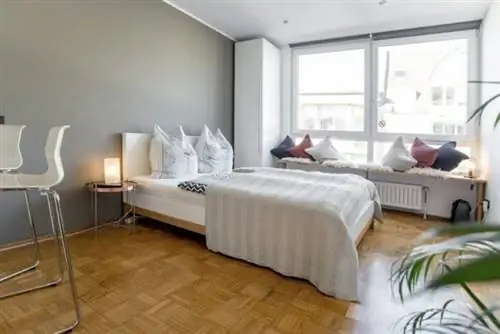 Современный Airbnb в Кельне, в Бельгийском квартале