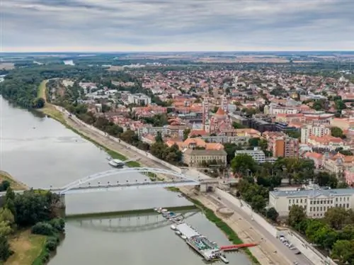 Тиса в Сегеде, Венгрия, фото через Depositphotos