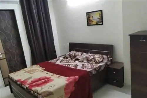 Ахмедабад Airbnb возле Сархедж Розы