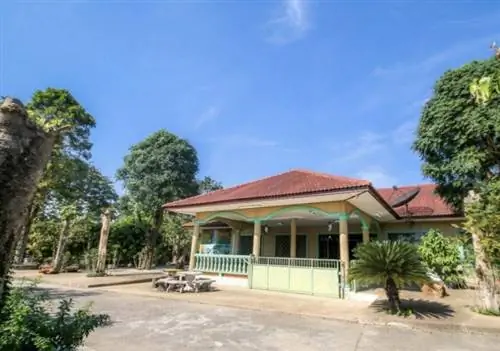 Номер «Бурирам» с проживанием в семье