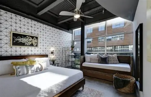 Шикарный лофт Airbnb в центре Остина, штат Техас, всего в нескольких шагах от 6-й улицы