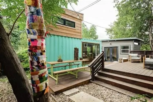 Дом из контейнеров для перевозки Airbnb в Остине, штат Техас