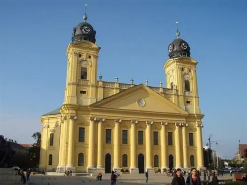 Реформатская Великая церковь Дебрецена, автор PePM через Wikipedia cc