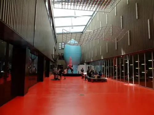 Швейцарский научный центр «Технорама», Зико ван Дейк, Wikimedia cc