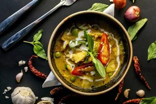 Тайская зеленая курица с карри, фото через Pixabay