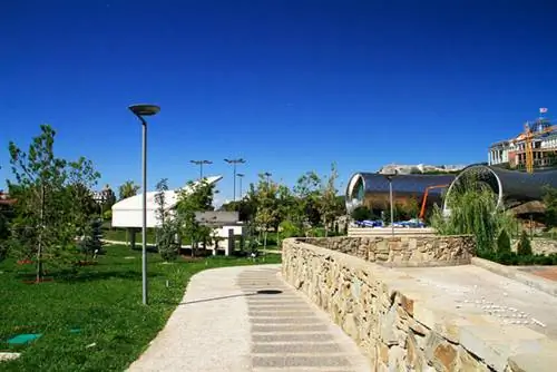 Парк Рике в Тбилиси, Грузия, автор Леван Гокадзе, Wikimedia cc.
