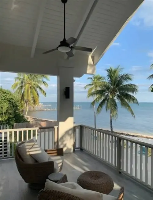 Аренда просторного частного дома на берегу моря