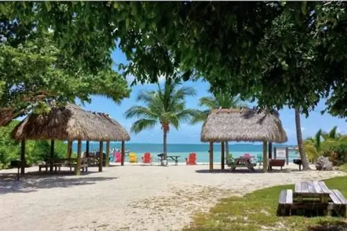 Исламадора Airbnb с частным пляжем и прокатом лодок