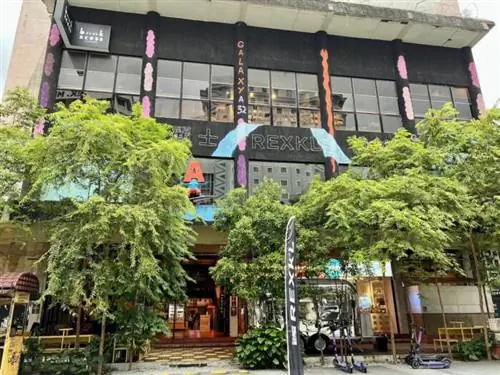 Инстаграмный книжный магазин BookXcess в RexKL