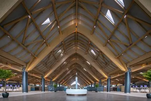 Интерьер ЦРУ - Возобновление авиаперевозок