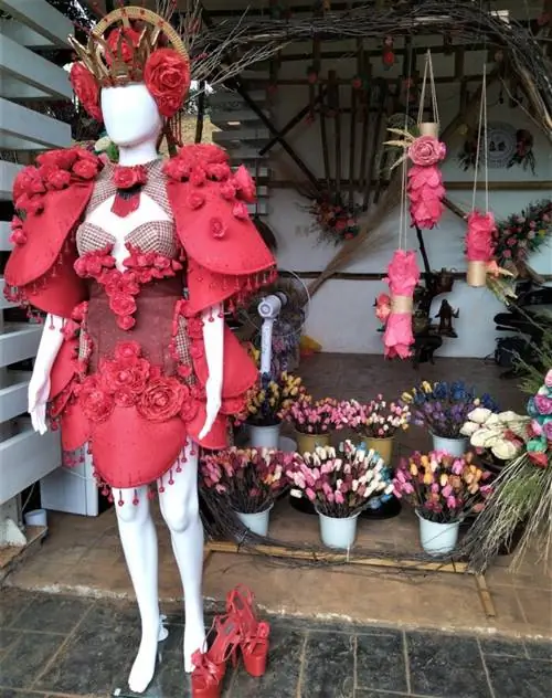 Изделия из окаменелых цветов Saguday