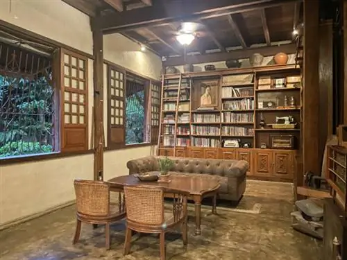 Библиотека и мини-музей Casa Simeon