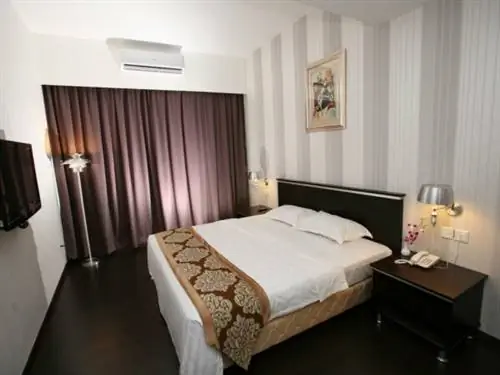 Апартаменты с 3 спальнями в отеле Ritz Garden Ipoh