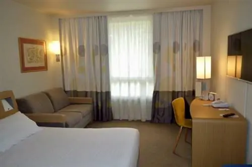 Novotel Экс-ан-Прованс Pont de I Arc Fenouileres, фотография через Agoda