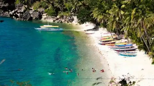 Белый пляж острова Гимарас