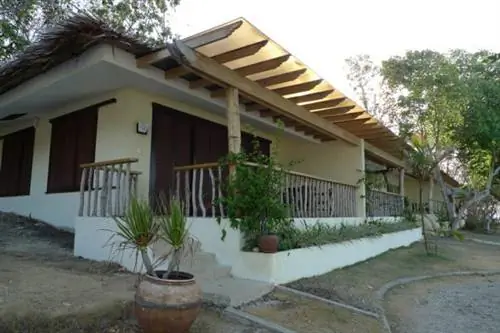 Коттеджи Сумилон с видом на пляж