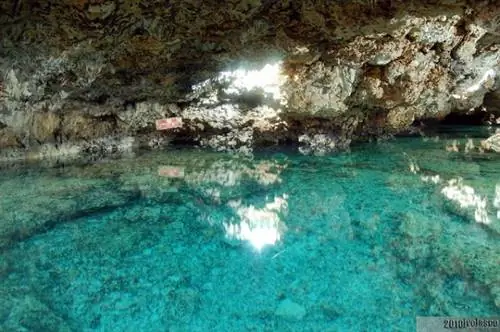 Бассейн с пресной водой в Зачарованной пещере