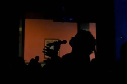 Videoke Night Manila от Симоны Скарано через Unsplash