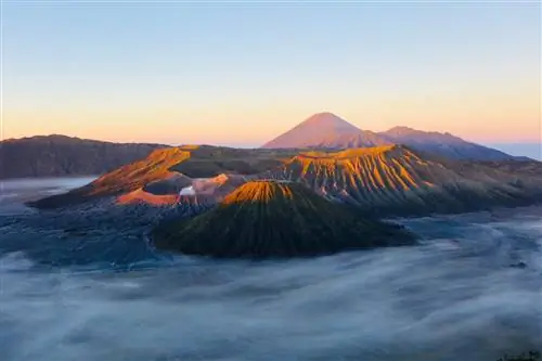 12 самых красивых мест для посещения в Индонезии