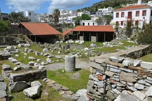 Руины мавзолея в Галикарнасе, автор: FollowHadrian via Wikimedia cc
