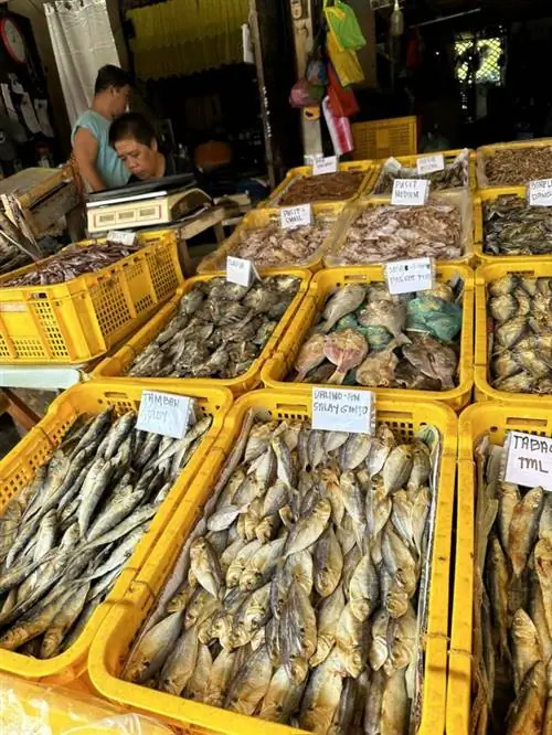 Рынок сушеной рыбы Баника