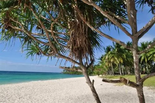 Фотография пляжа Бахав предоставлена отелем Aliyanarah Lodge.