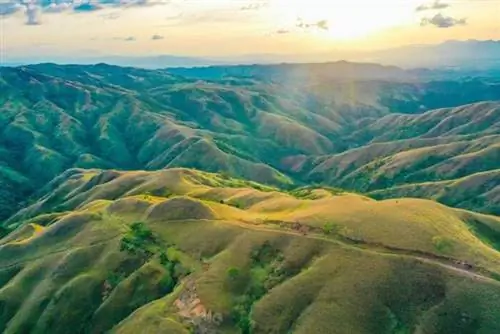 Apao Rolling Hills, автор Оскар Регунас Лампаян-младший через Facebook