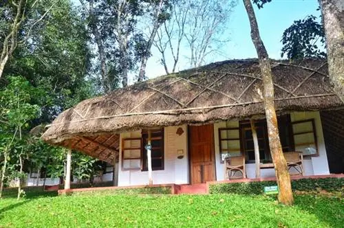 Хижины коренных жителей в Деревне специй в Керале