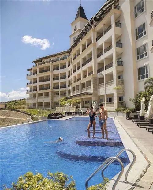 Женщины-лидеры: признание новых женщин-лидеров в отелях и курортах Megaworld