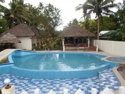AGM Beachfront Resort Бассейн