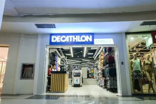 Витрина магазина Decathlon Ermita Connect Витрина магазина Decathlon Ermita Connect