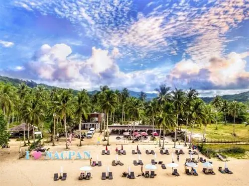 Фотография пляжа Санмай-Накпан со страницы Facebook