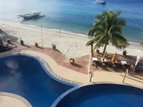 Закат в Aninuan Beach Resort