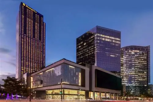 Шангри-Ла в форте, Манила