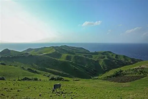 Marlboro Country Batanes от Рекси Кьета через Unsplash