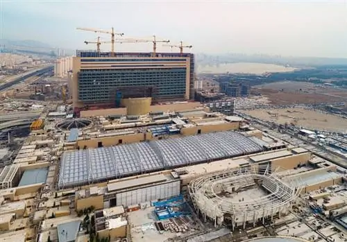 Торговый центр Ирана от Diba Tensile Architecture через Wikipedia CC