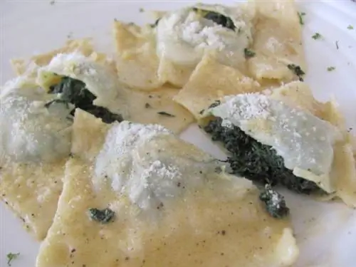 Равиолони со шпинатом и рикоттой