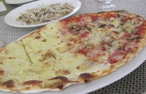 Пицца Кватро Формаджи и Боскайола