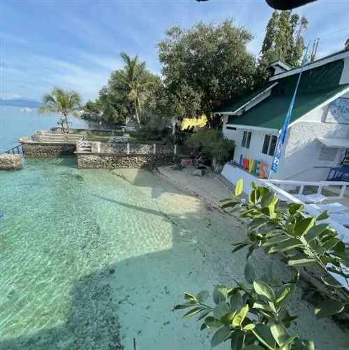 Фото Love's Beach and Dive Resort со страницы Facebook
