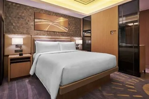 Hilton Manila, фото через Agoda