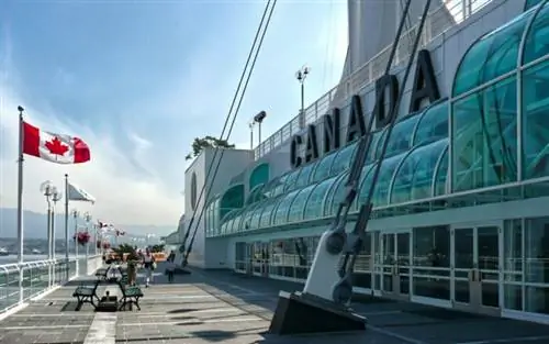Canada Place от Паскаля Бернардона через Unsplash