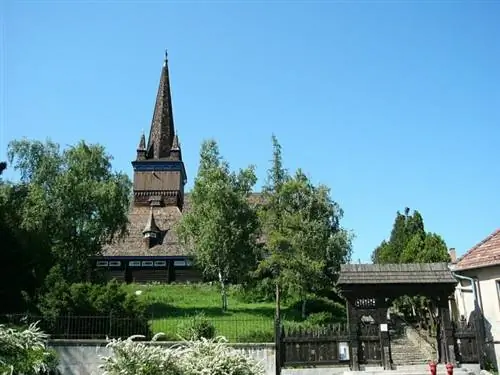 Деревянная церковь, Мишкольц, автор Серинде, Wikipedia CC