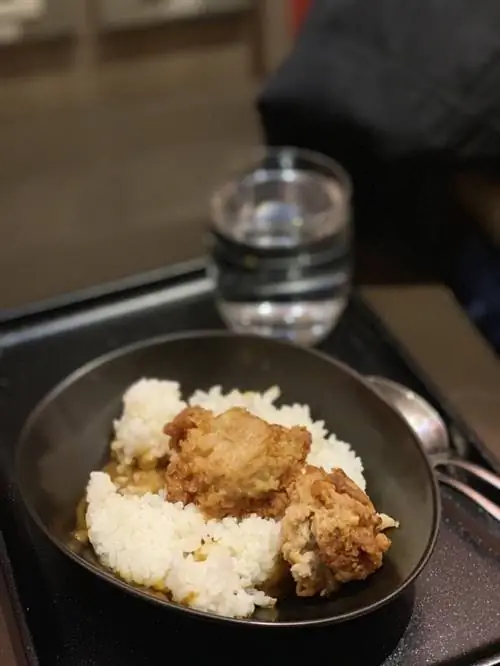 Карри и Карааге в Sakura Lounge, Манила