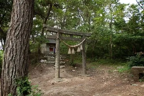 Кошачий храм на острове Таширодзима, фотография взята с Wikimedia cc.
