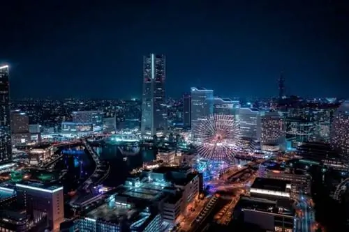 Минато Мирай 21, автор Алекс Месмер через Unsplash