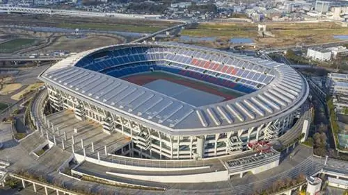 Международный стадион Nissan в Иокогаме, автор Арне Мюзельер, Wikimedia cc