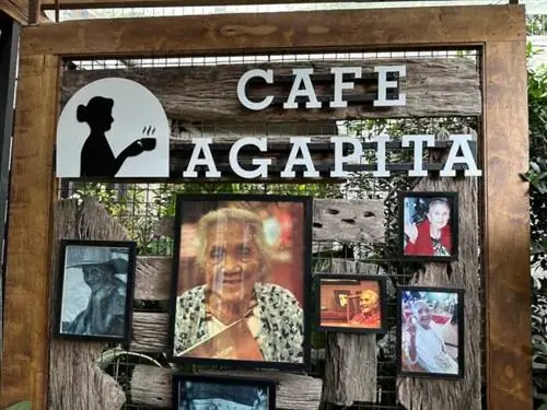Лола Агапита