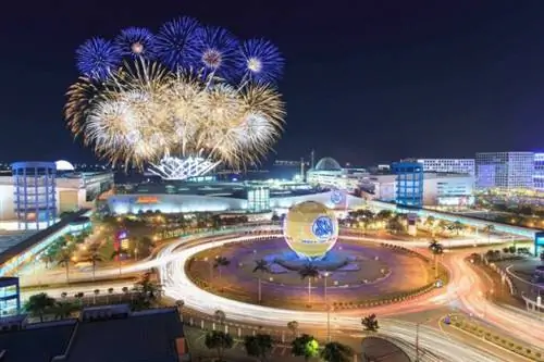 Фото SM Mall of Asia с официальной страницы Facebook