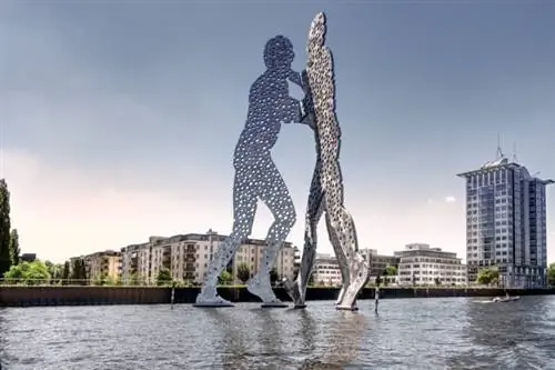 Melocule Man в Берлине Melocule Man в Берлине